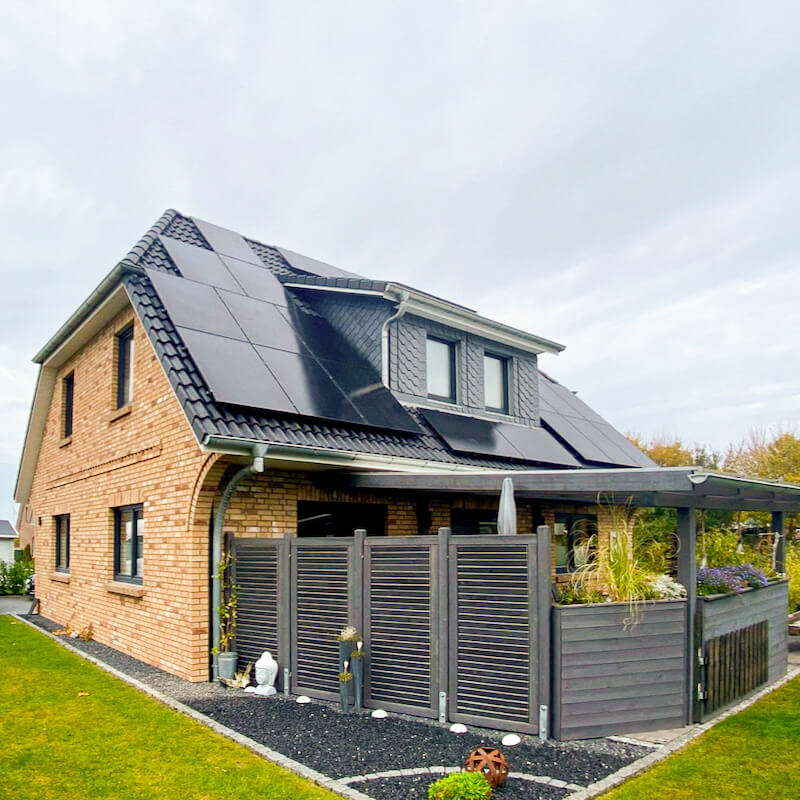 Photovoltaik Anlage auf dem Dach eines Kunden von Görrissen Projekt